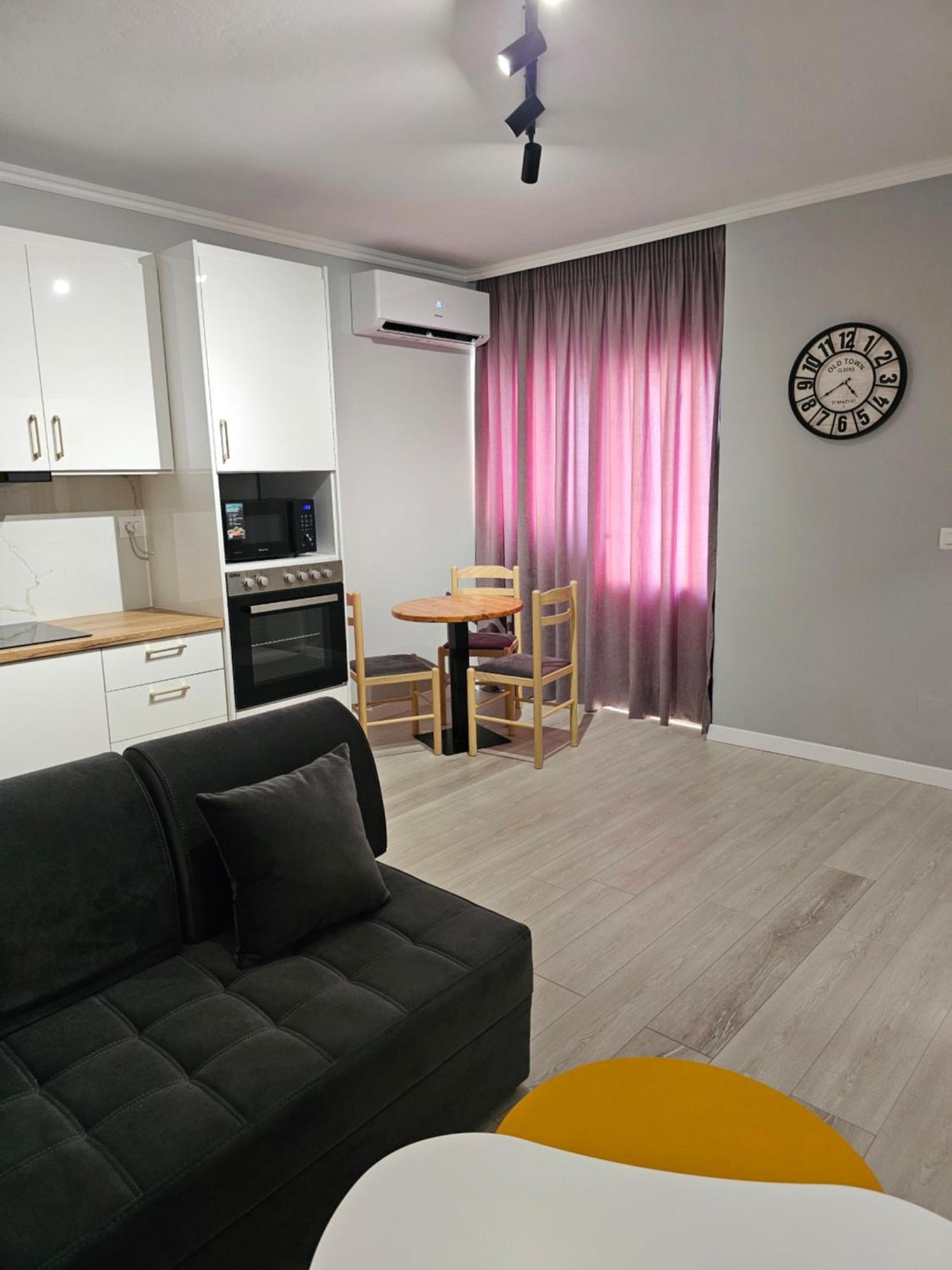 Stephan Apartments Sarandë Buitenkant foto